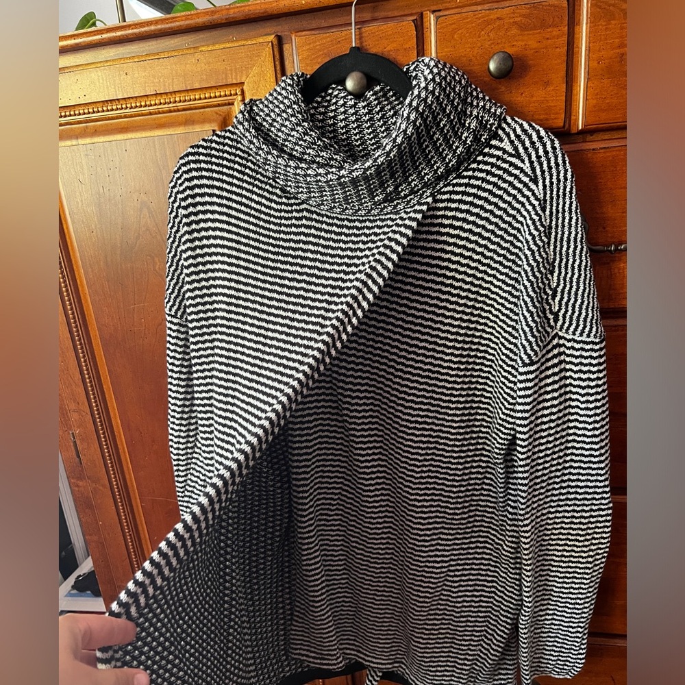 Adorable open sweater!